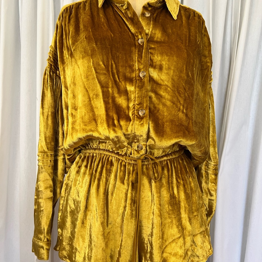 Urban outfitters NWT gold velvet romper